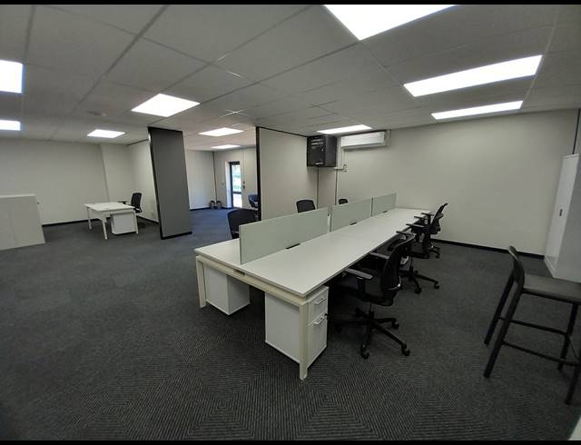 139M² OFFICE TO LET IN BRYANSTON